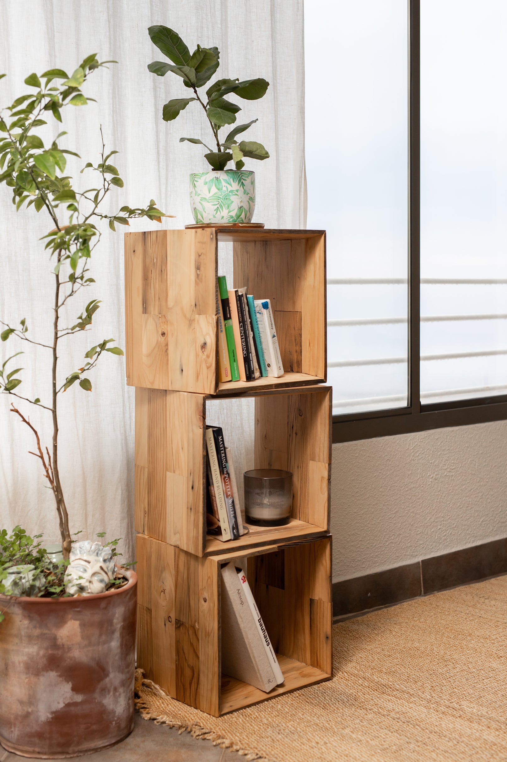 Cubo decorativo de madera recuperada y sostenible